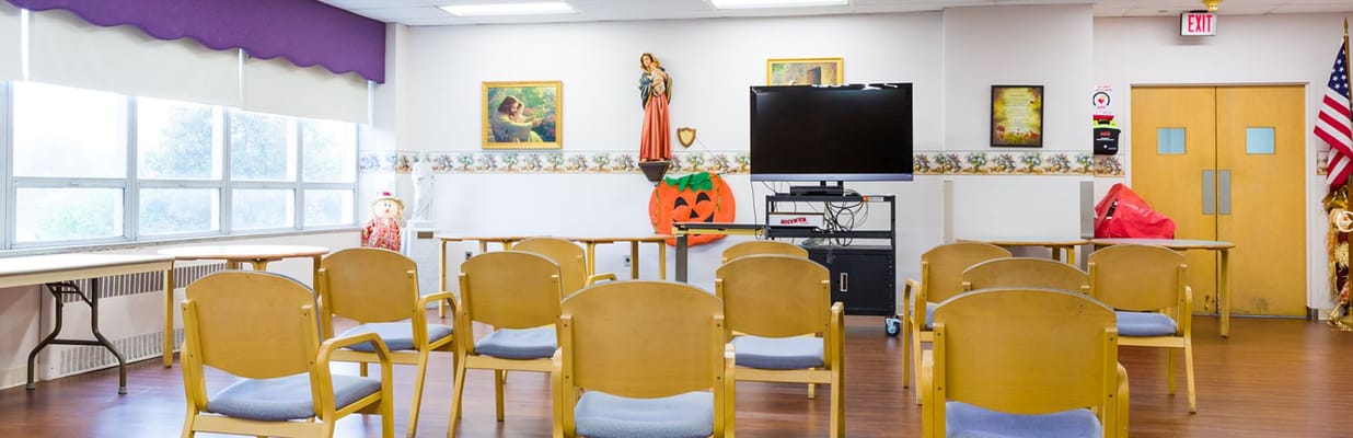 Interior common area with chairs and decorations