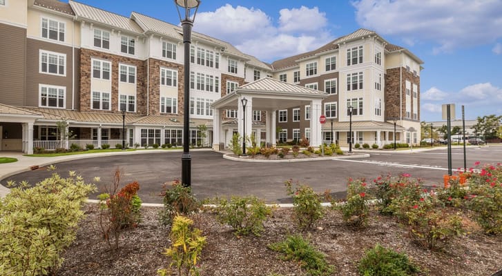 Front entrance of Sunrise of New Dorp with landscaped surroundings