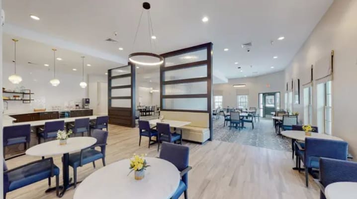 Bright dining room with modern furnishings