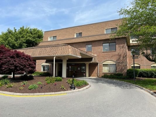 Exterior view of Cedar Crest Post Acute facility.