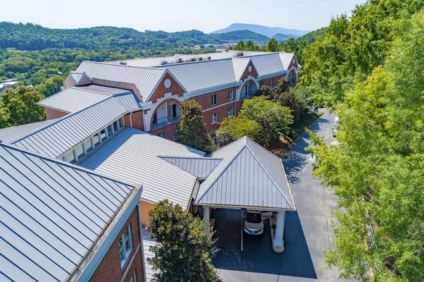 Aerial view of the Signal Mountain Senior Living facility