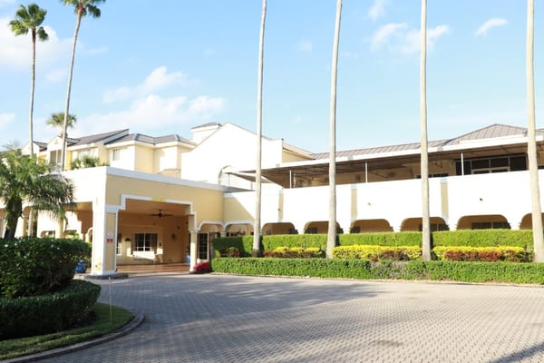 Exterior view of The Preserve at Palm-Aire facility