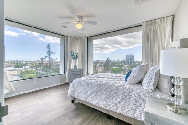 Bay Towers at Bixby Knolls