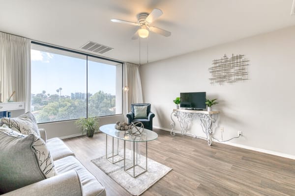 Bay Towers at Bixby Knolls