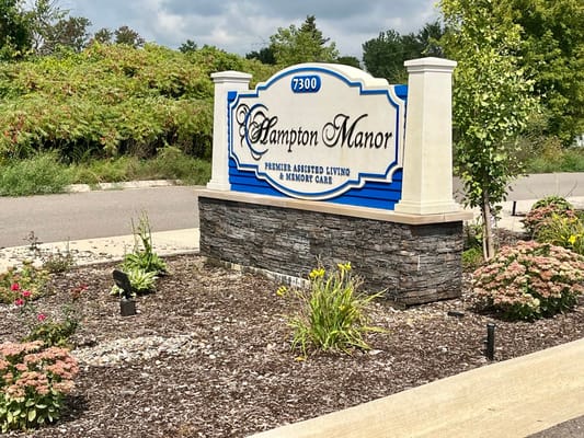Sign of Hampton Manor at the entrance