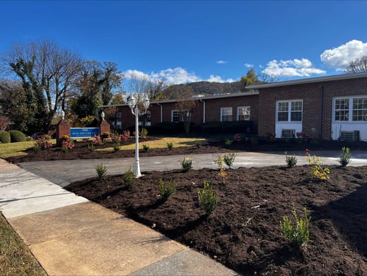 Outdoor view of Old Southwest Rehabilitation and Nursing building