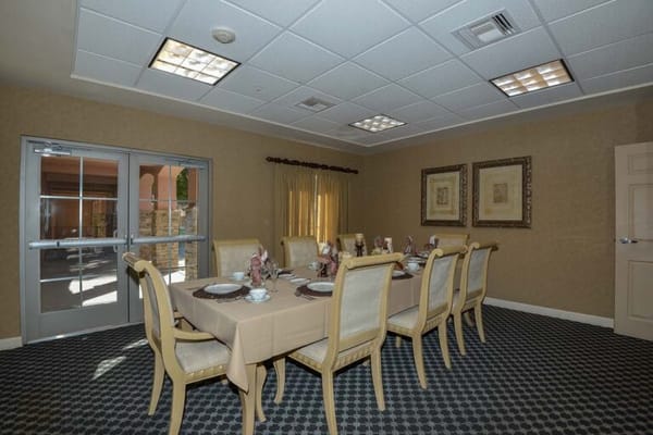 Dining room with elegant table setting