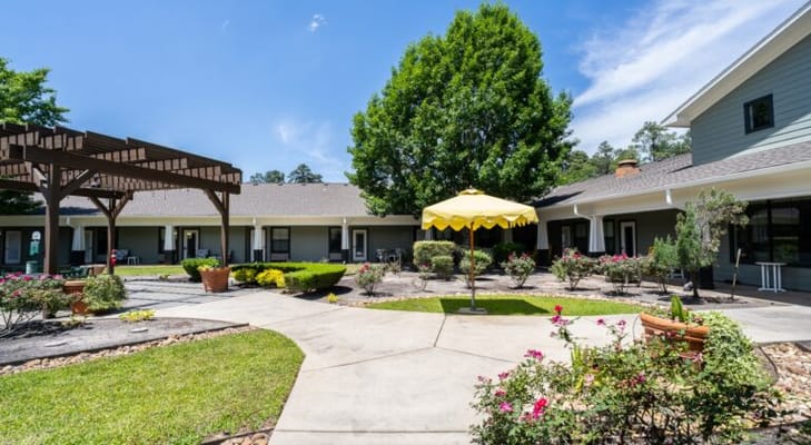 Heritage Oaks Assisted Living and Memory Care