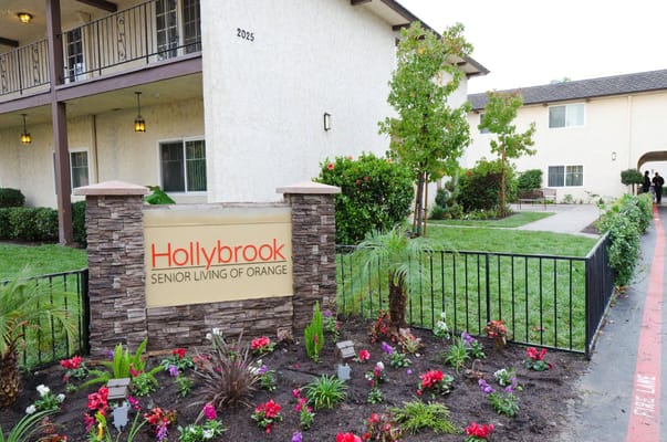 Exterior view of Hollybrook Senior Living facility sign