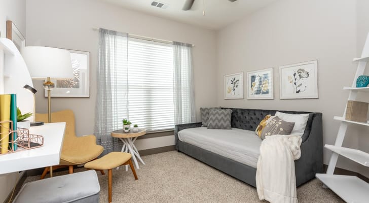 Cozy interior room with a daybed and decor