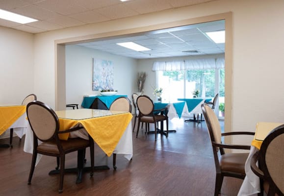 Dining room with colorful table linens