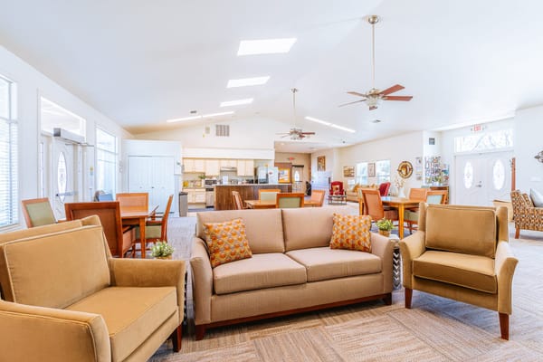 Common area lounge with comfortable seating