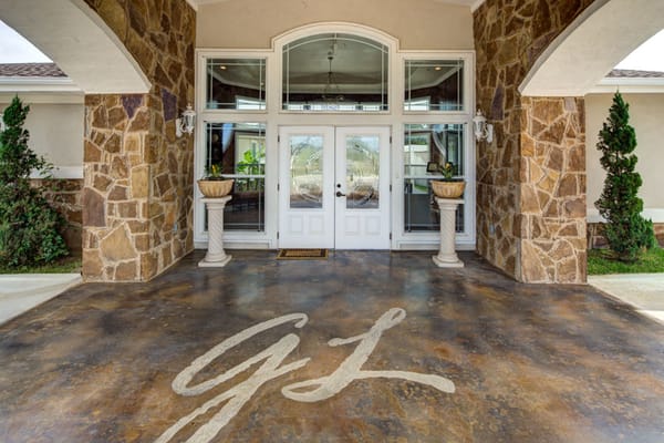 Front entrance of Georgetown Living facility