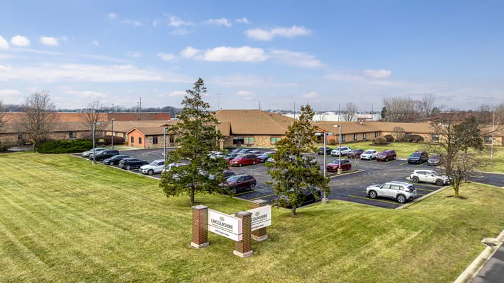 Aerial view of Lincolnshire Health Care Center with parking lot