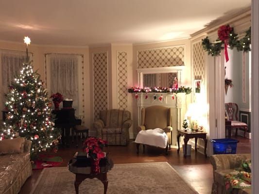 Cozy common area decorated for the holidays