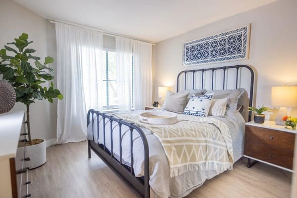 A cozy bedroom in a senior living facility