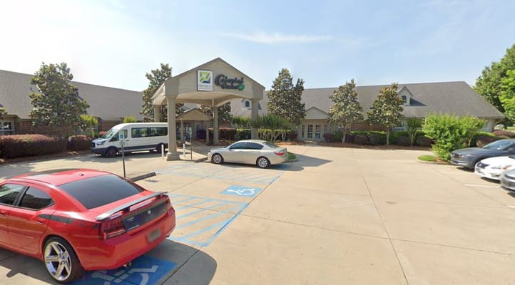 Entrance view of Colonial Oaks Rehabilitation Center