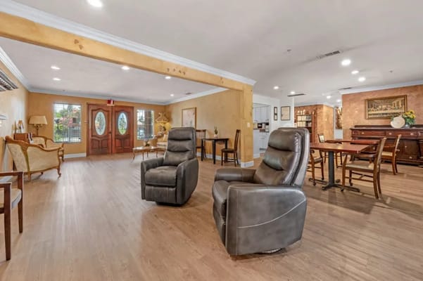 Common area with seating and dining tables