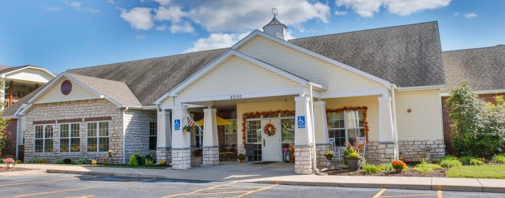 Exterior view of Bickford of Peoria facility