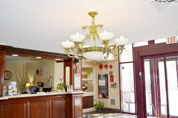 Chandelier hanging above the reception desk in Boulevard ALP.