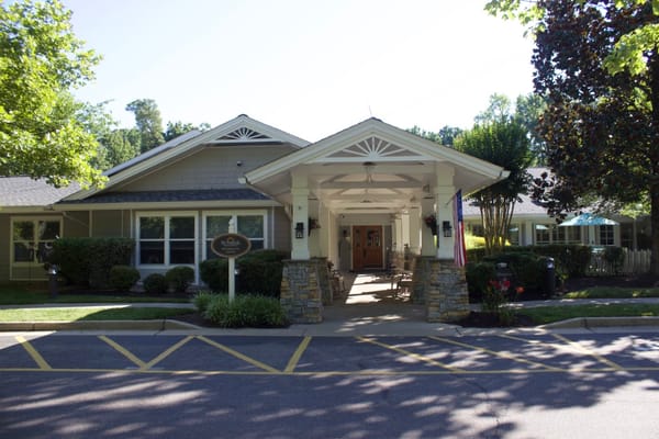 Exterior view of the Sunrise of Richmond facility