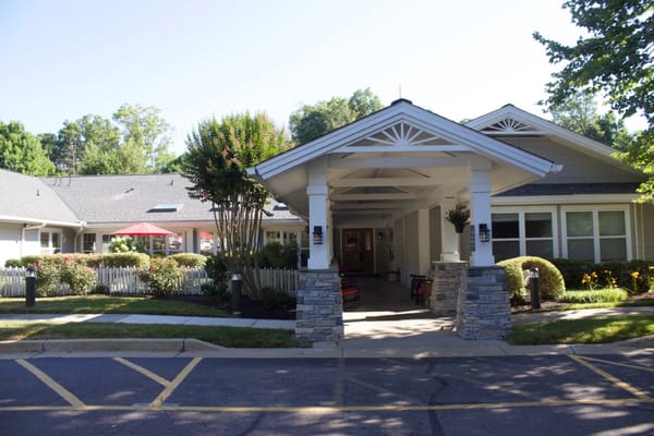 Front entrance of Sunrise of Richmond assisted living facility
