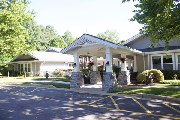 Exterior view of the Sunrise of Richmond entrance