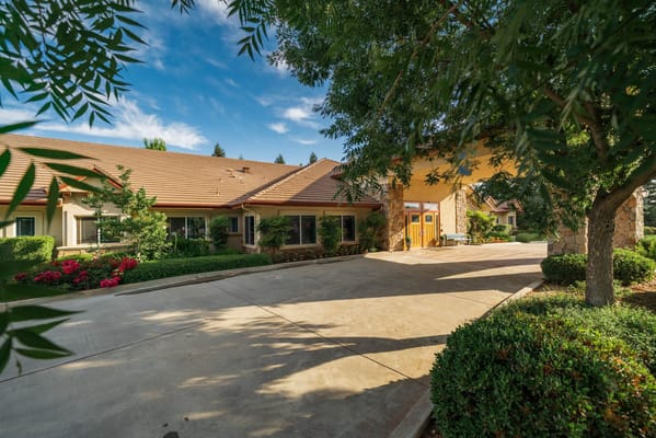 Entrance area of Sierra Village with landscaped surroundings
