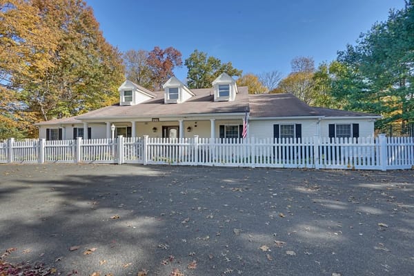 Fox Trail Memory Care Living at Park Ridge