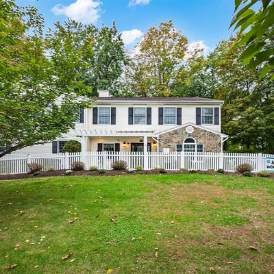 Fox Trail Memory Care Living at Park Ridge