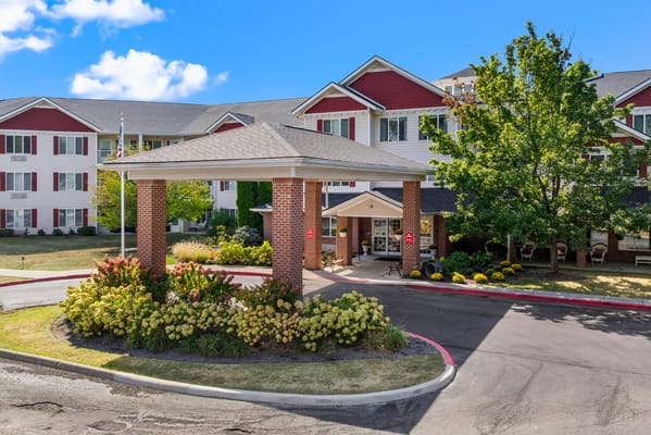 Entrance of Rittenhouse Village Gahanna with landscaping