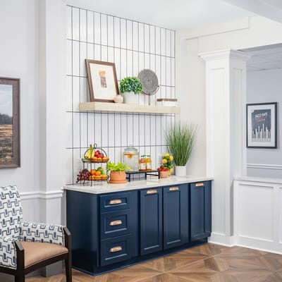 Decorative interior setup with fruits and plants