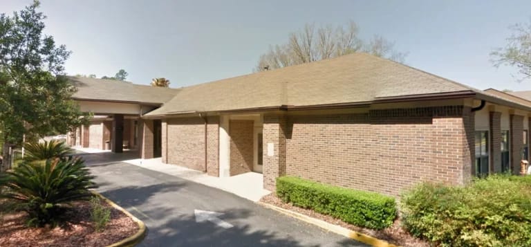 Outside view of Palm Garden of Gainesville facility