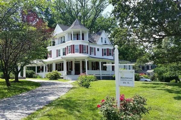 Exterior view of Beechwood Assisted Living facility