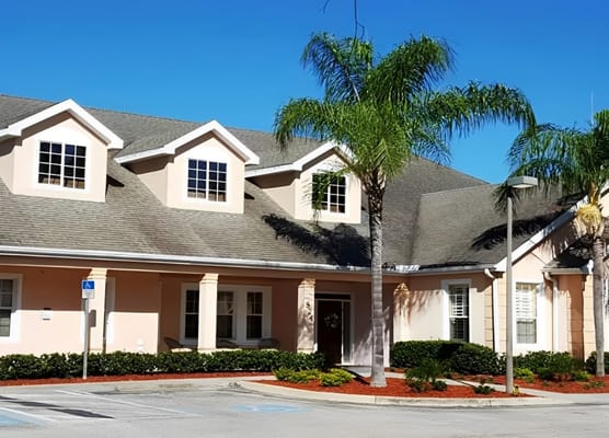 Exterior view of Savannah Court of Brandon