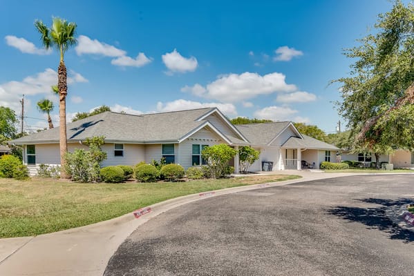 Exterior view of Solstice Senior Living at Corpus Christi