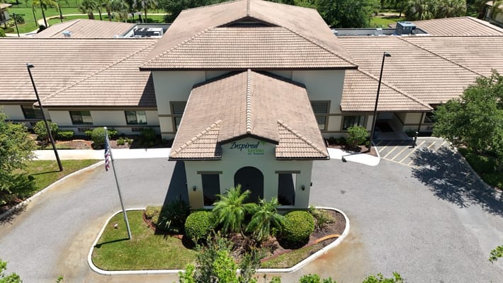 Aerial view of the Inspired Living Tampa building entrance