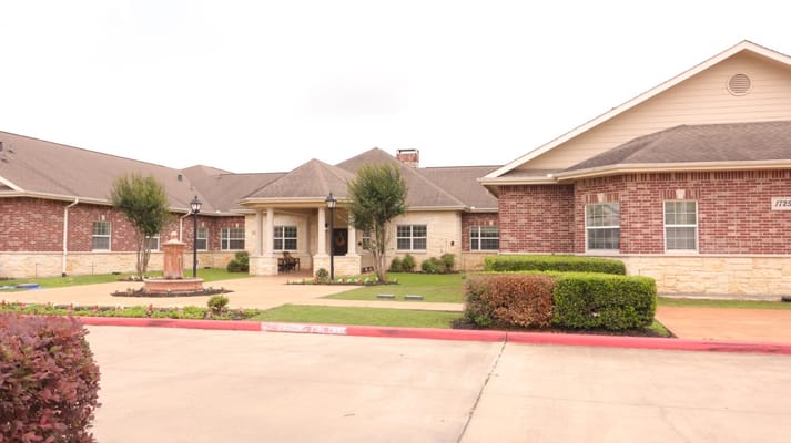 Exterior view of Heritage at Eldridge Parkway