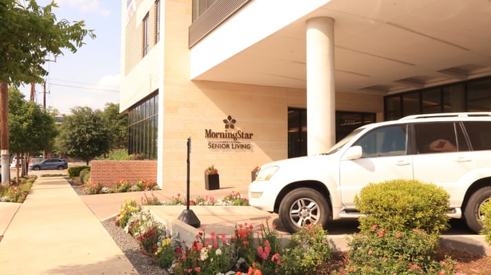Exterior view of MorningStar Senior Living building