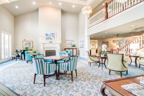 Bright and inviting common area in a senior living facility