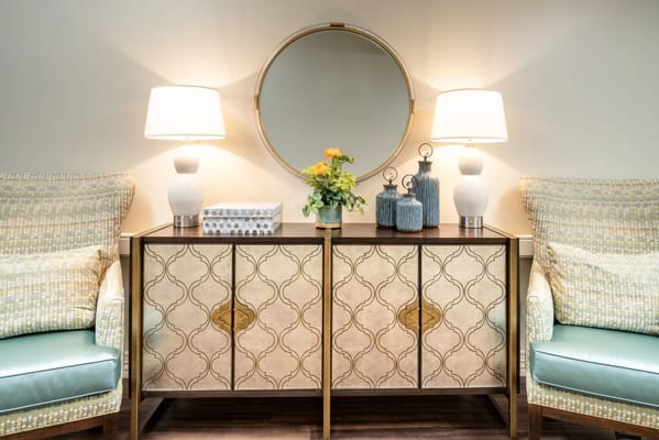 Interior decor with lamps and armchairs