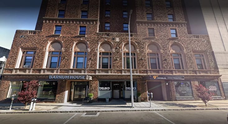 Front view of Barnum House in Bridgeport, CT