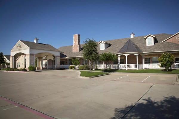 Exterior view of Bethesda Gardens Frisco with entrance.