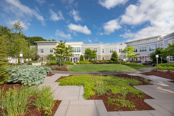 Beautiful courtyard with well-maintained landscaping