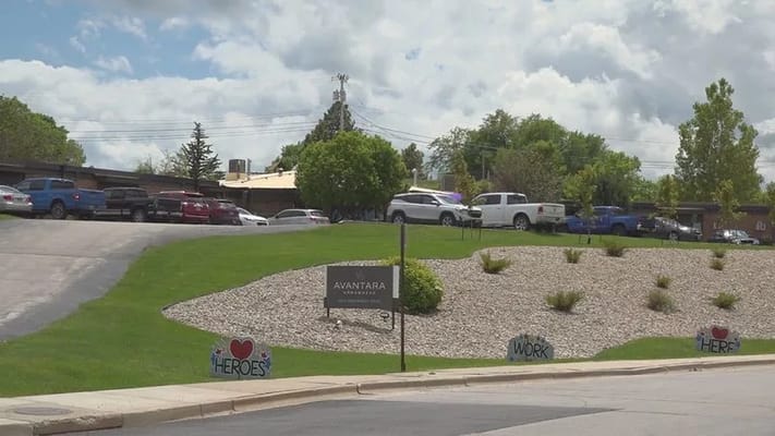 Exterior view of Avantara Arrowhead facility with signage