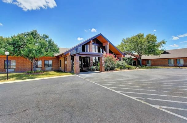 Front view of Caraday of Corpus Christi Assisted Living facility