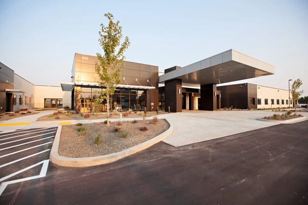 Exterior view of the Cascadia of Nampa facility