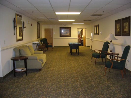 Interior view of a common area in Cedar Hill Senior Living