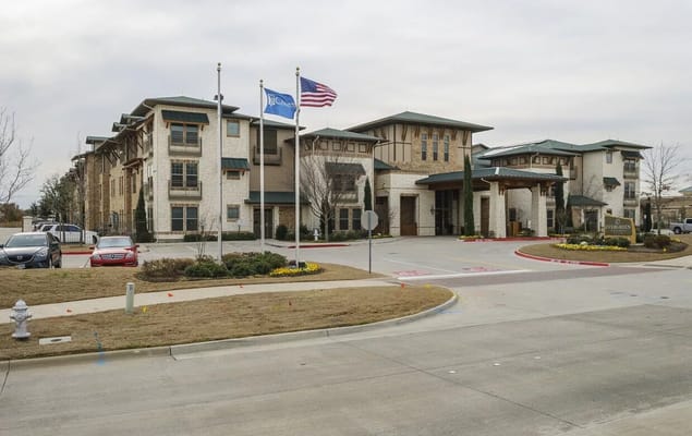Exterior view of Evergreen at Richardson facility