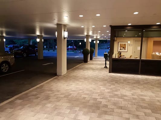 Entrance area of the facility with a parking area